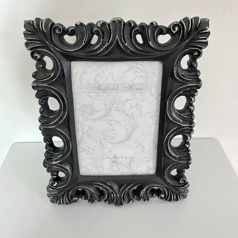 Vintage style scroll frame black 10‎ 1/2L x 8 1/2 T opening 4x6
